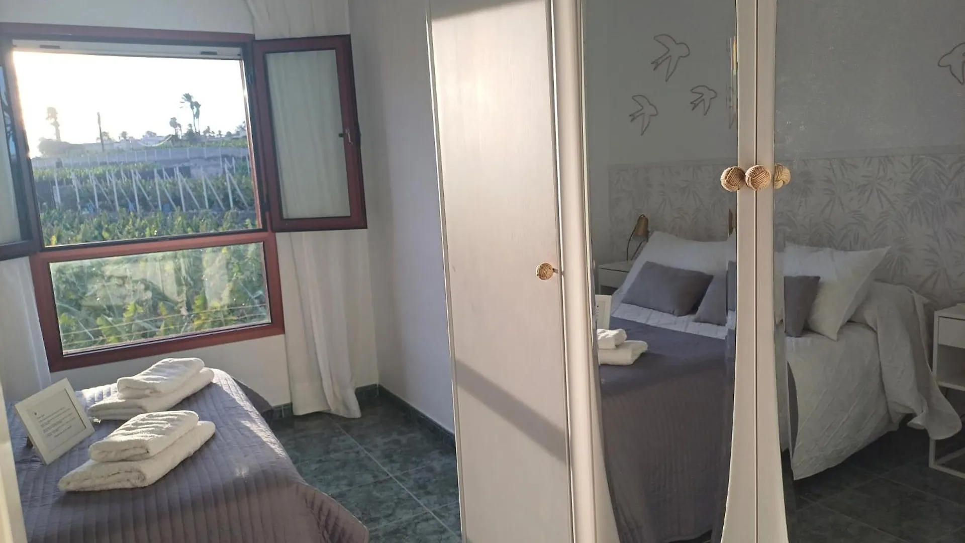El Apartamento De Matita - Free Parking And 1' Beach Apartment Telde 0*,  Spain